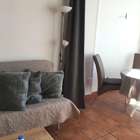 Triton 10a Apartamento *