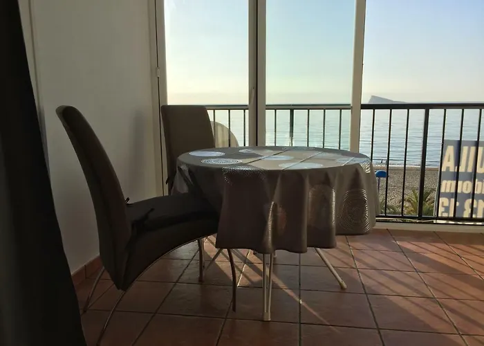 Triton 10a * 貝尼多姆